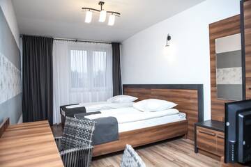 Фото номера Двухместный номер с 1 кроватью Отель Hotel Bukowiec г. Легьоново 2